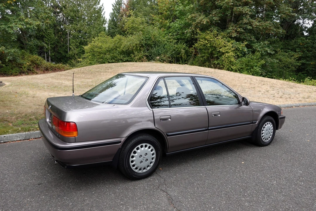 1993 Honda Accord 4th Gen - Image 13 of 31