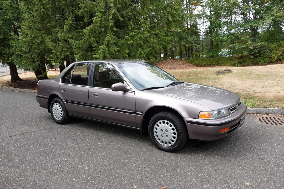 1993 Honda Accord 4th Gen - Image 10 of 31