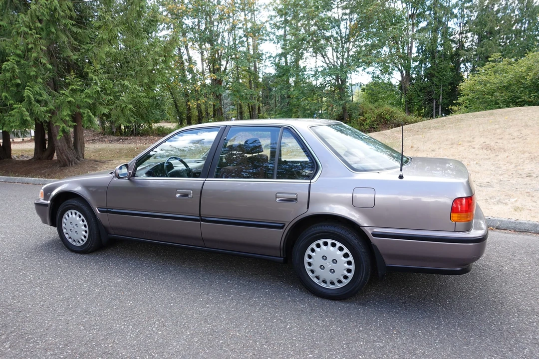 1993 Honda Accord 4th Gen - Image 18 of 31