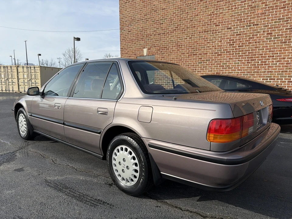 1993 Honda Accord 4th Gen - Image 28 of 31