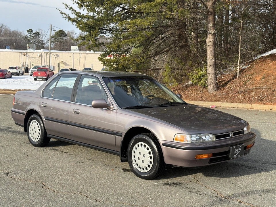 1993 Honda Accord 4th Gen - Image 8 of 31