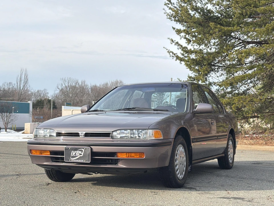 1993 Honda Accord 4th Gen - Image 2 of 31