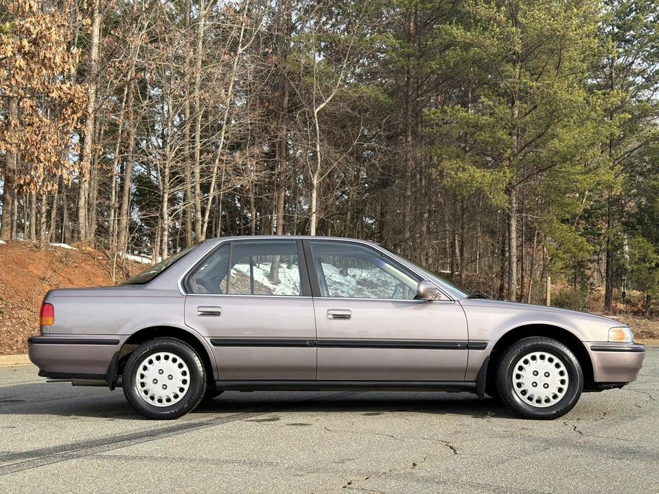 1993 Honda Accord 4th Gen - Image 9 of 31