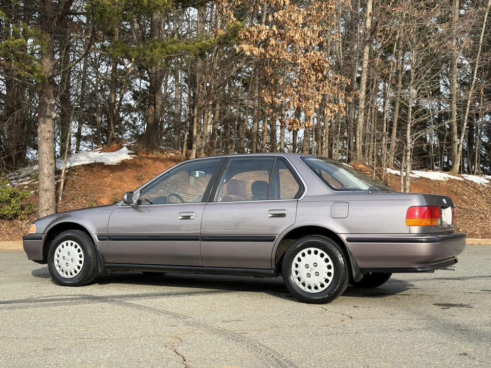 1993 Honda Accord 4th Gen - Image 14 of 31