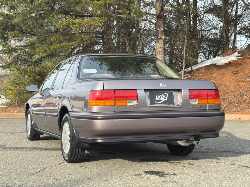 1993 Honda Accord 4th Gen - Image 12 of 31