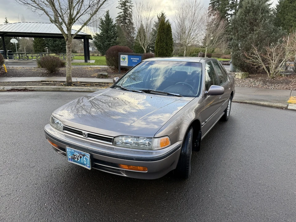 1993 Honda Accord 4th Gen - Image 29 of 31
