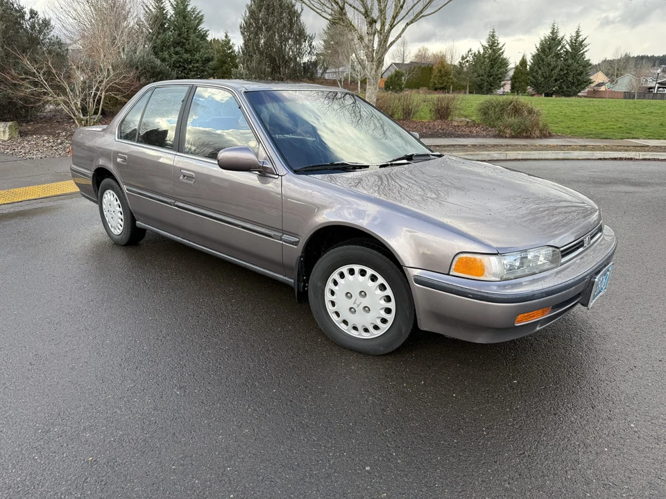 1993 Honda Accord 4th Gen - Image 21 of 31