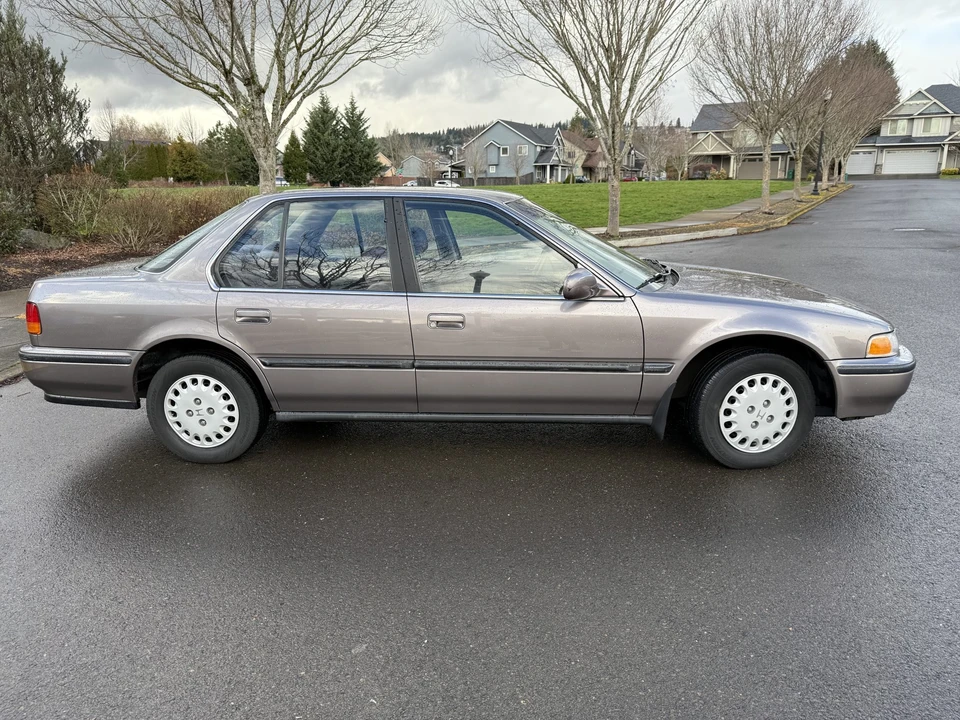 1993 Honda Accord 4th Gen - Image 15 of 31