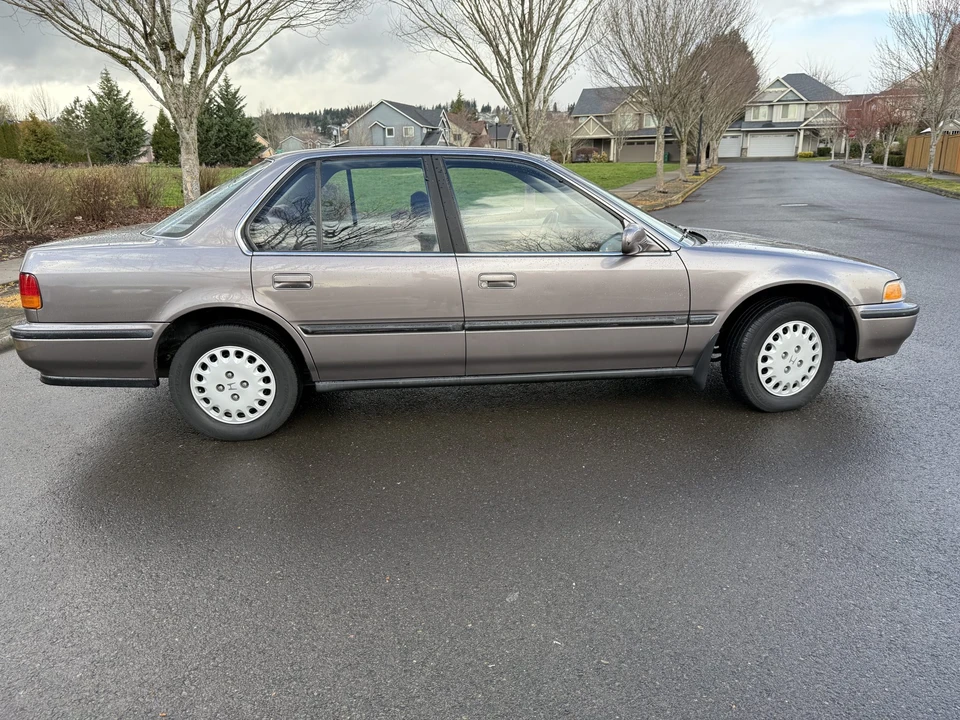 1993 Honda Accord 4th Gen - Image 13 of 31
