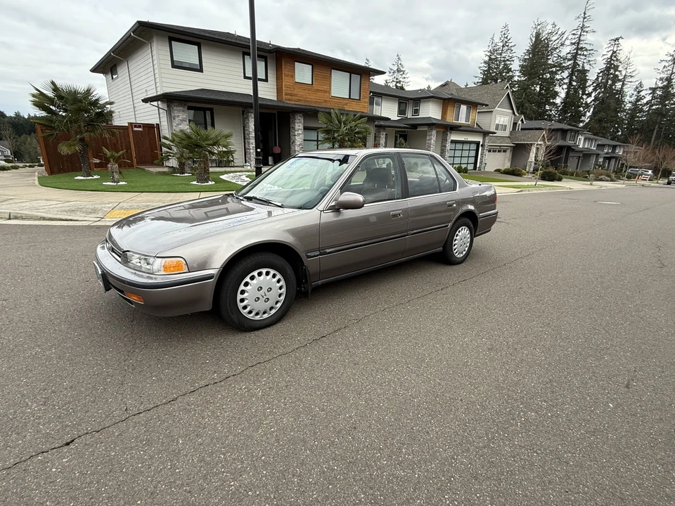 1993 Honda Accord 4th Gen - Image 8 of 31