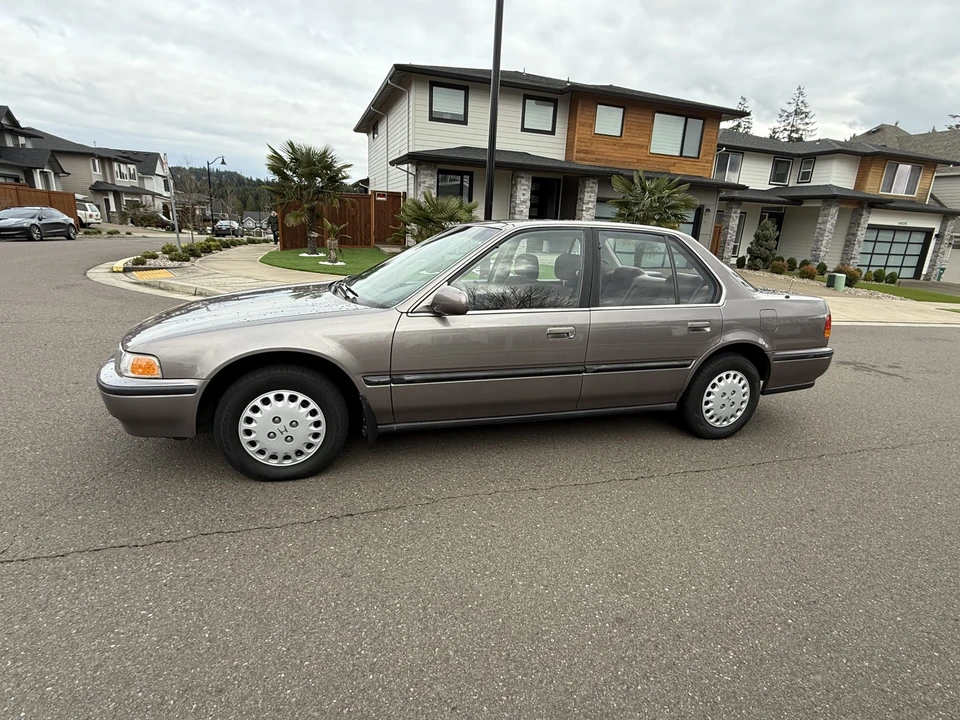 1993 Honda Accord 4th Gen - Image 10 of 31
