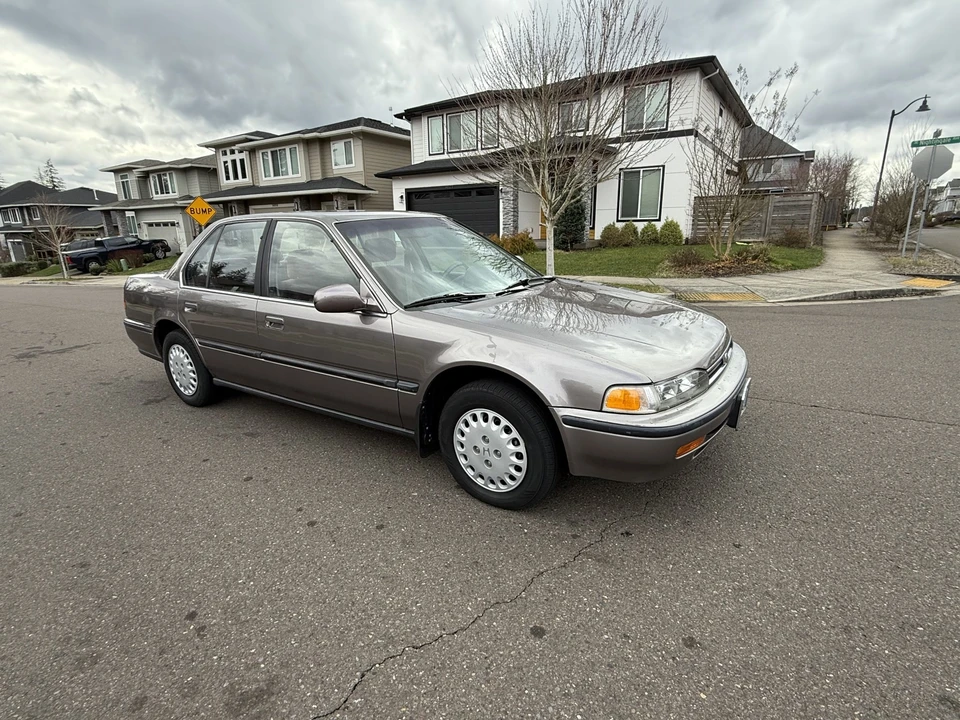 1993 Honda Accord 4th Gen - Image 3 of 31