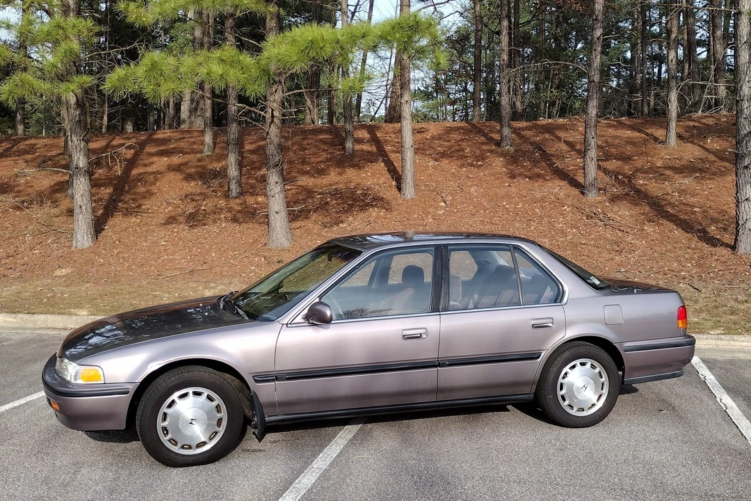 1993 Honda Accord 4th Gen - Image 10 of 31