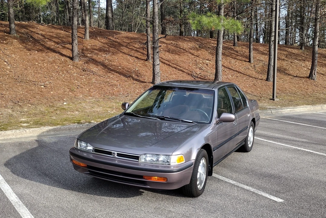 1993 Honda Accord 4th Gen - Image 6 of 31