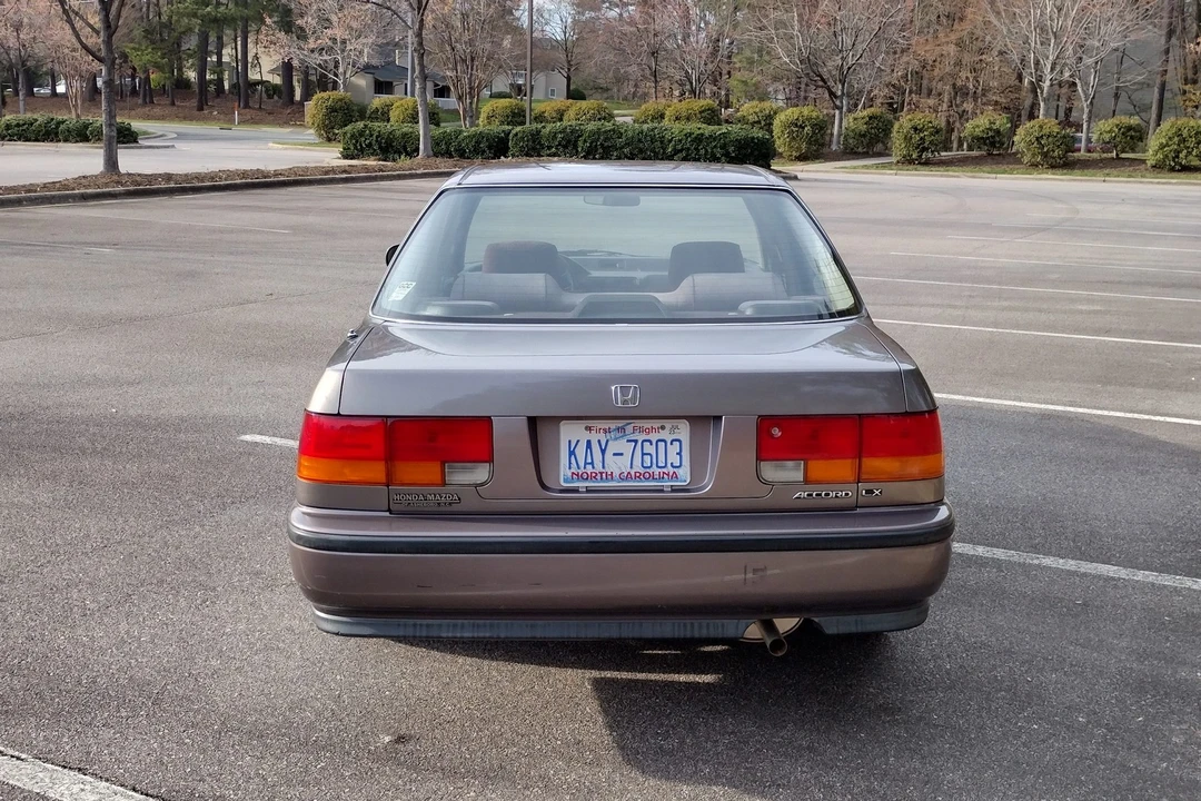 1993 Honda Accord 4th Gen - Image 14 of 31