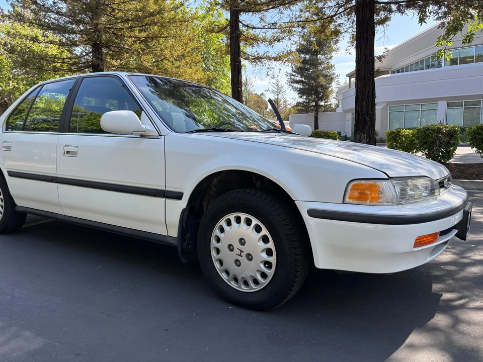 1993 Honda Accord 4th Gen - Image 9 of 31