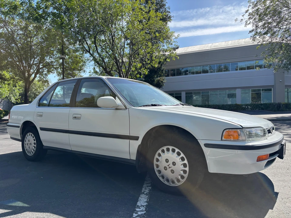 1993 Honda Accord 4th Gen - Image 8 of 31