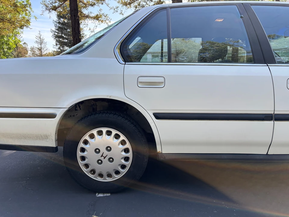 1993 Honda Accord 4th Gen - Image 11 of 31
