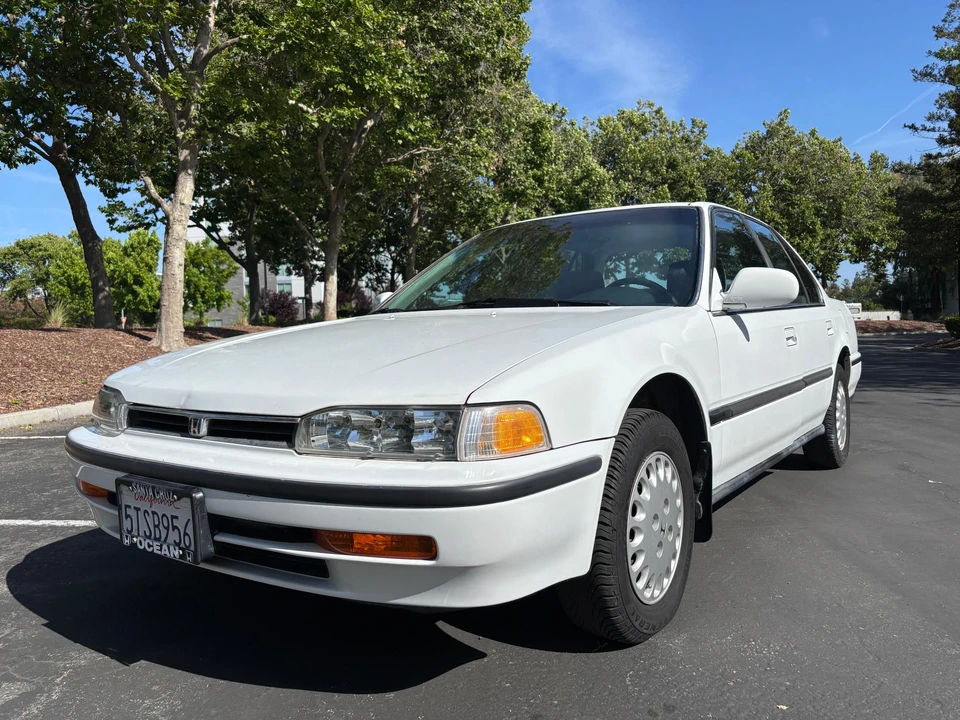 1993 Honda Accord 4th Gen - Image 6 of 31