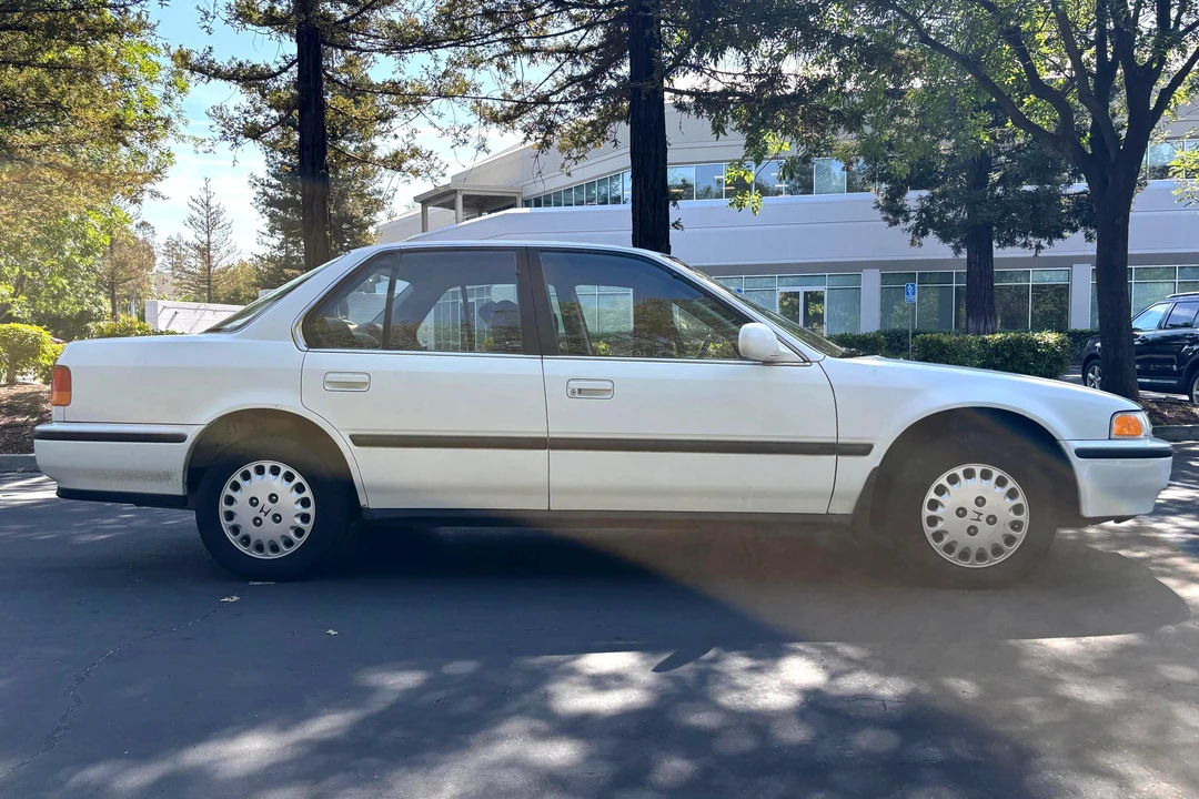 1993 Honda Accord 4th Gen - Image 3 of 31