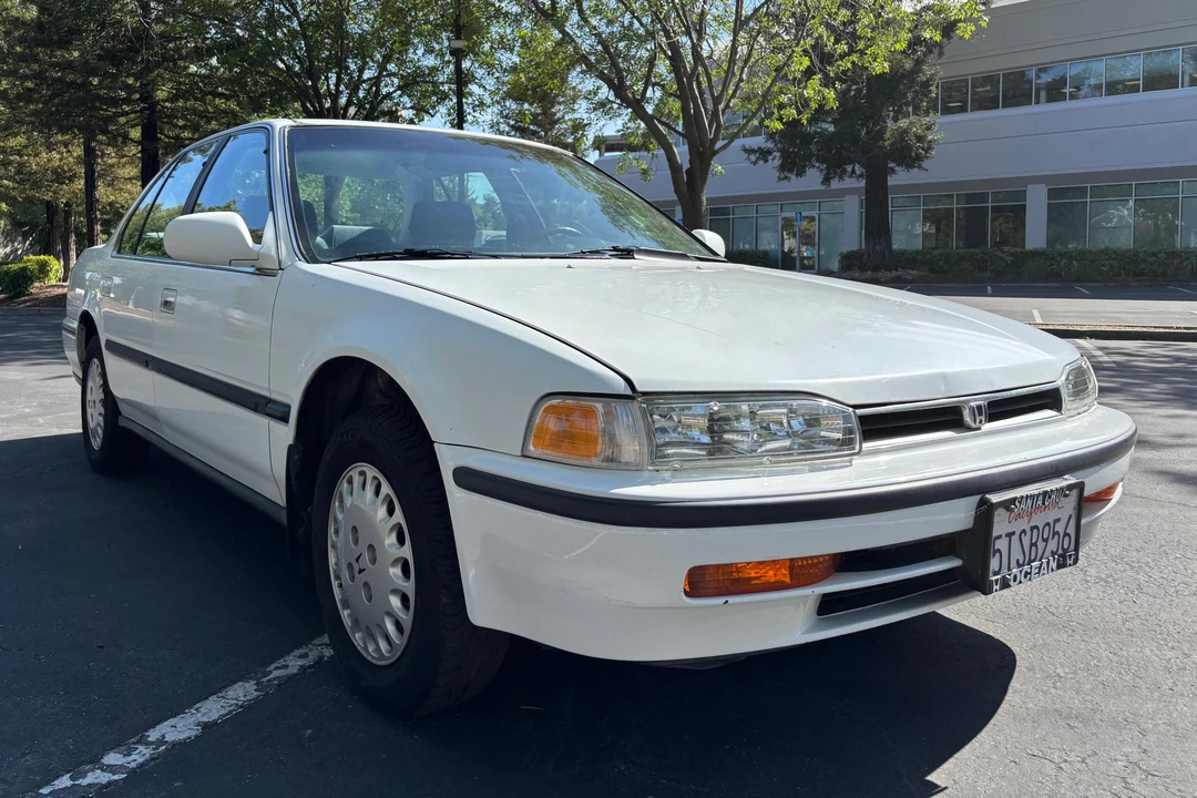 1993 Honda Accord 4th Gen - Image 2 of 31