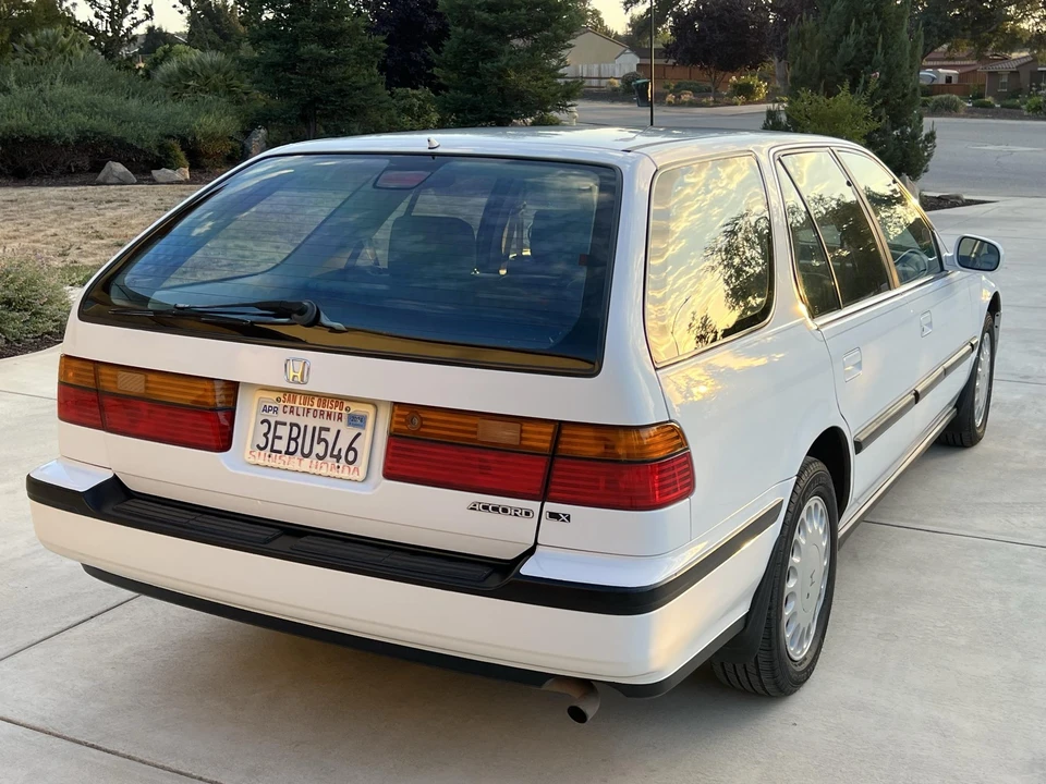 1993 Honda Accord 4th Gen - Image 14 of 31