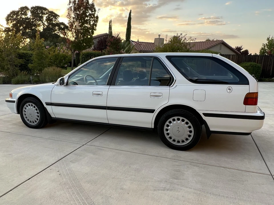 1993 Honda Accord 4th Gen - Image 8 of 31