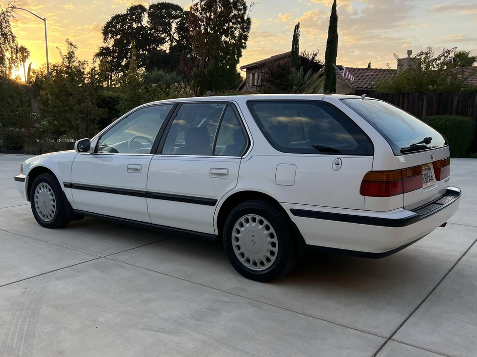 1993 Honda Accord 4th Gen - Image 9 of 31