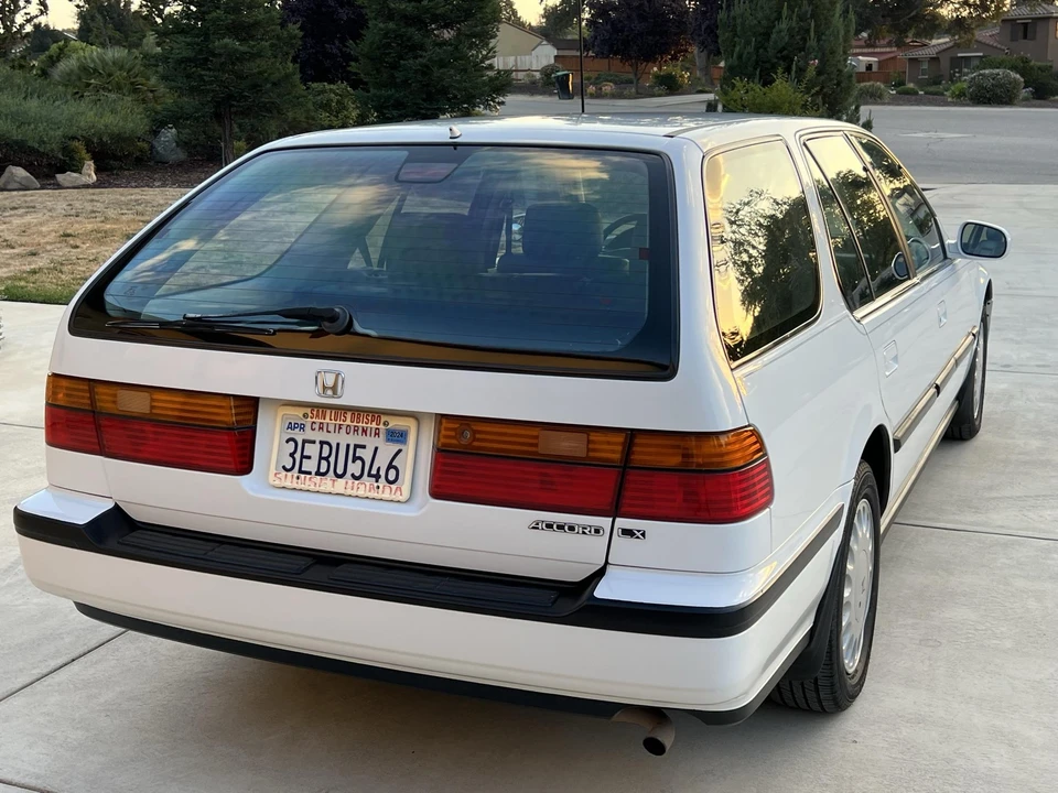 1993 Honda Accord 4th Gen - Image 13 of 31