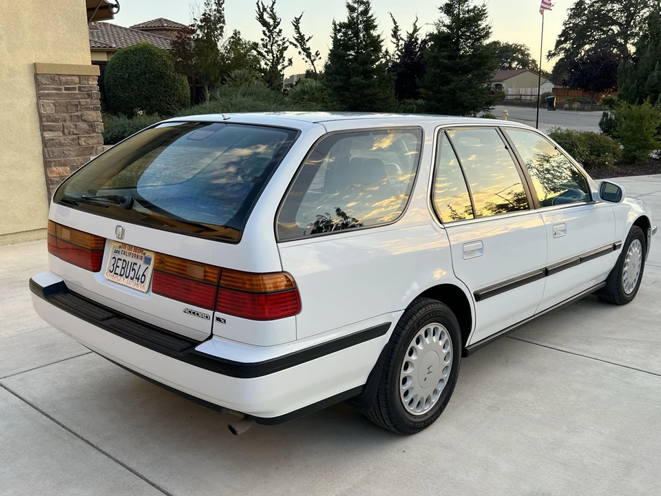 1993 Honda Accord 4th Gen - Image 16 of 31