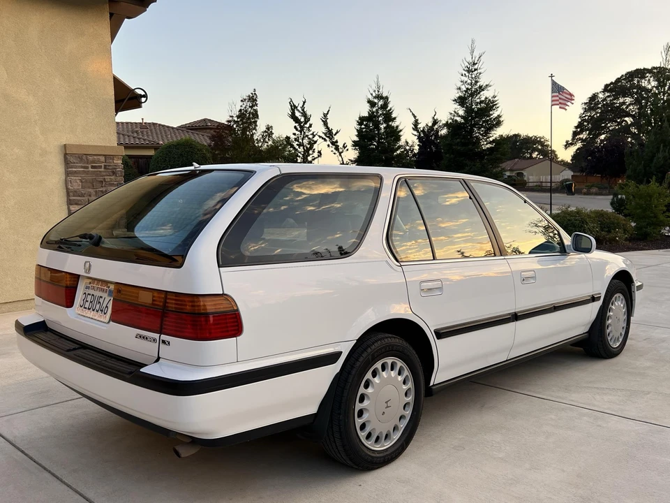 1993 Honda Accord 4th Gen - Image 17 of 31