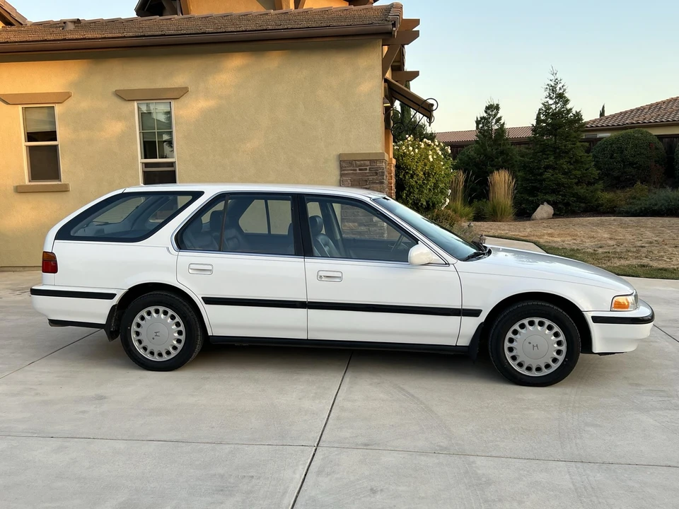 1993 Honda Accord 4th Gen - Image 18 of 31