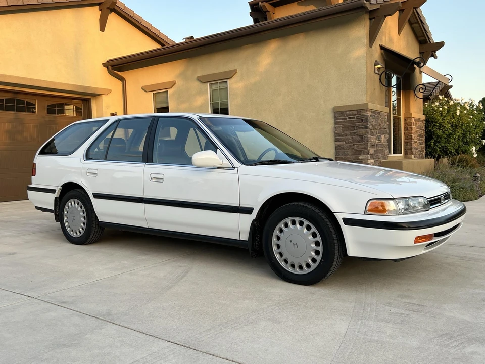 1993 Honda Accord 4th Gen - Image 19 of 31