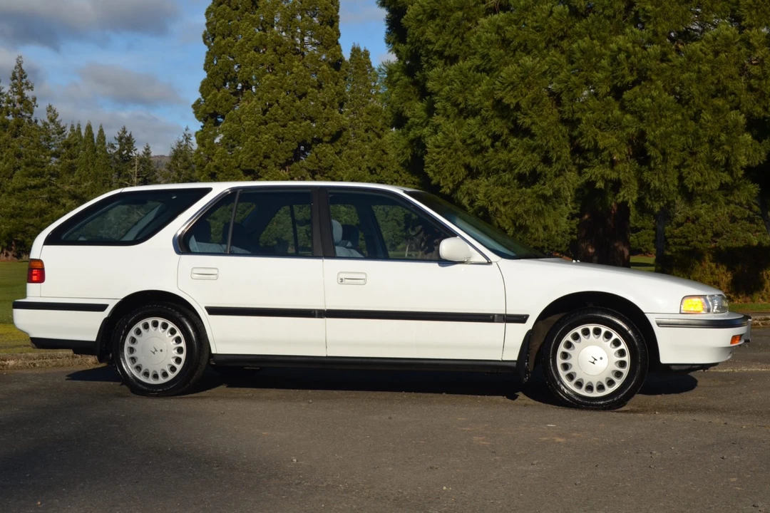 1993 Honda Accord 4th Gen - Image 24 of 31