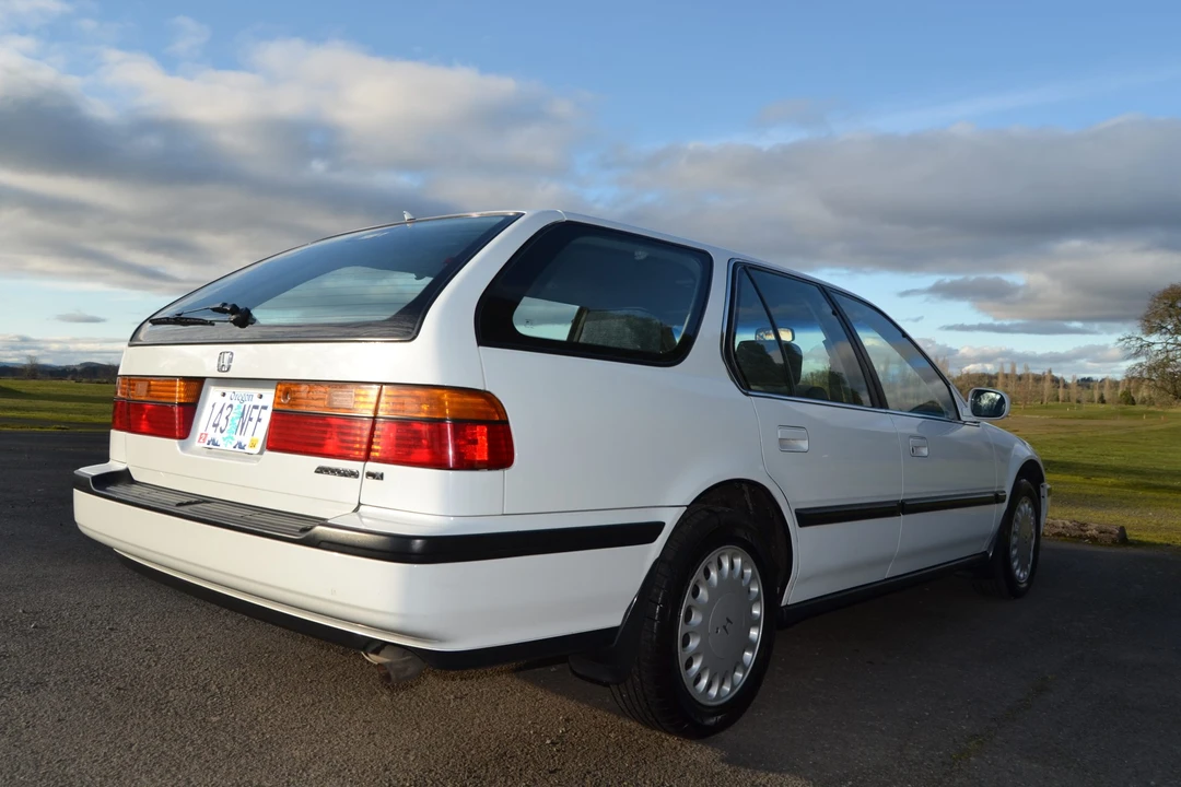 1993 Honda Accord 4th Gen - Image 25 of 31