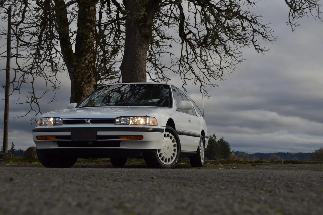 1993 Honda Accord 4th Gen - Image 11 of 31