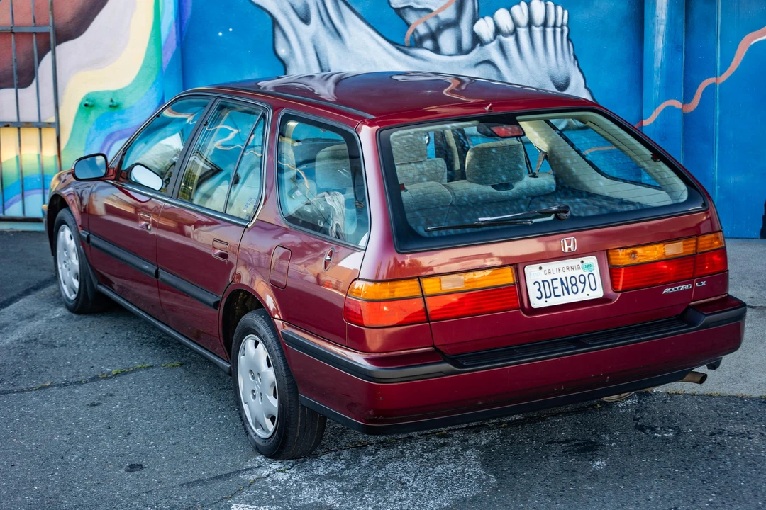 1993 Honda Accord 4th Gen - Image 16 of 31