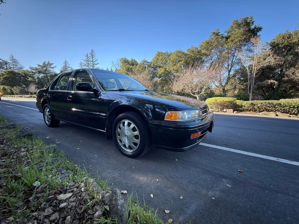 1993 Honda Accord 4th Gen - Image 14 of 31