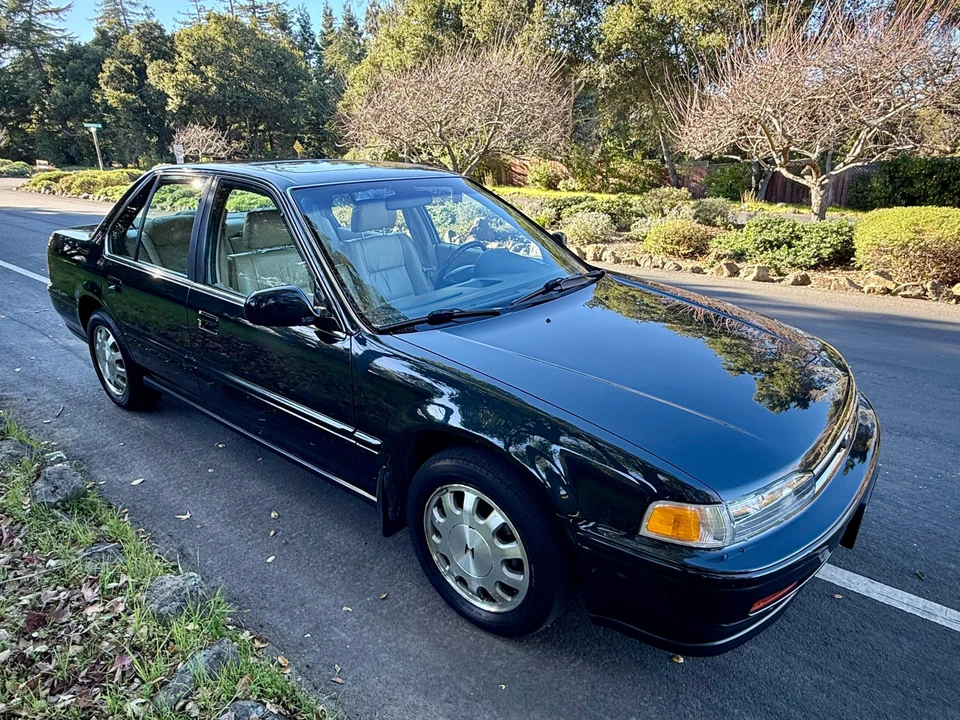 1993 Honda Accord 4th Gen - Image 16 of 31