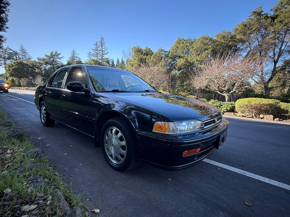1993 Honda Accord 4th Gen - Image 15 of 31