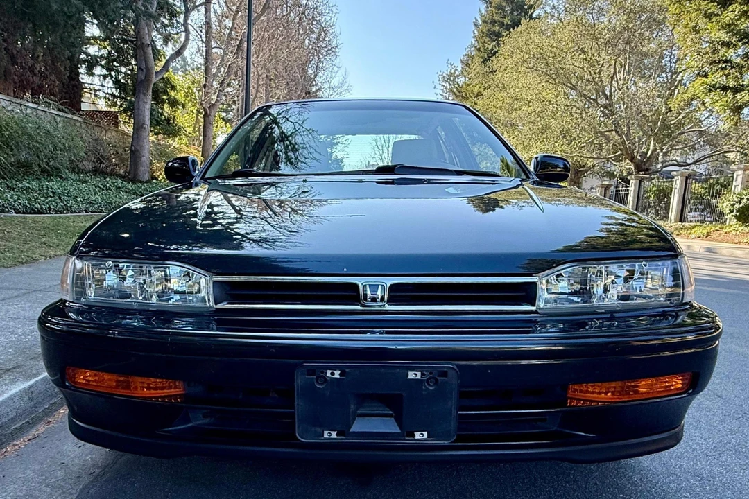 1993 Honda Accord 4th Gen - Image 2 of 31