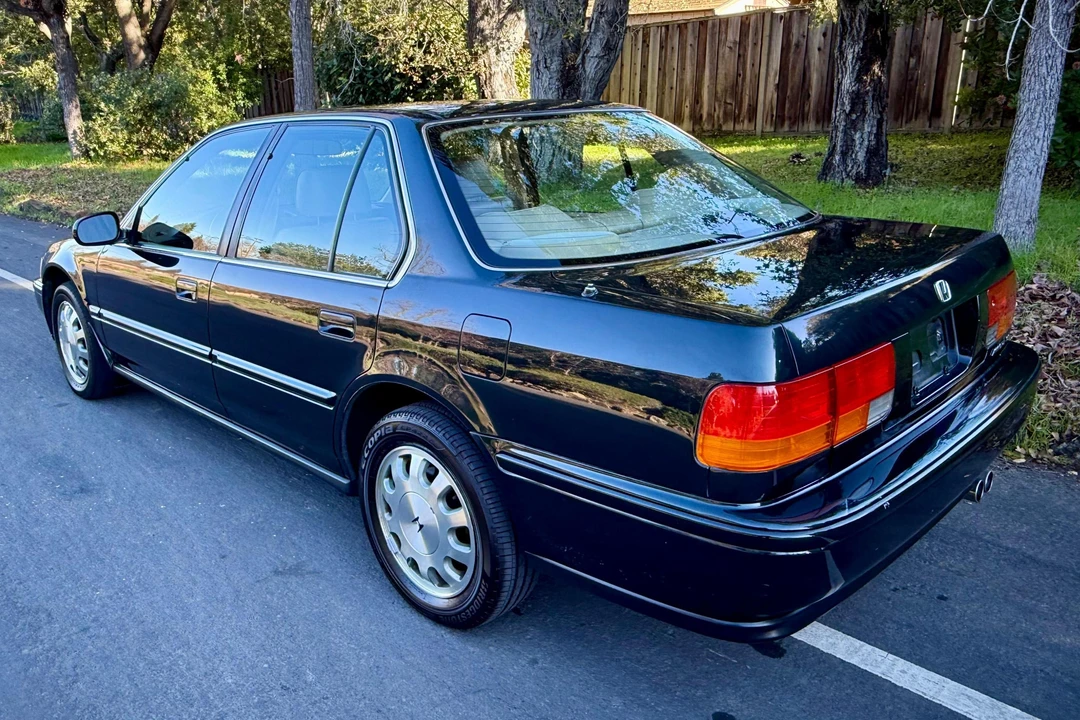 1993 Honda Accord 4th Gen - Image 4 of 31