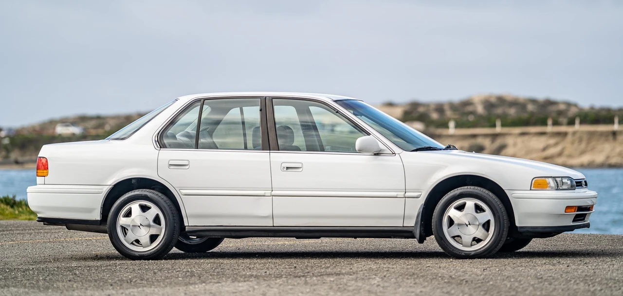 1993 Honda Accord 4th Gen - Image 16 of 31