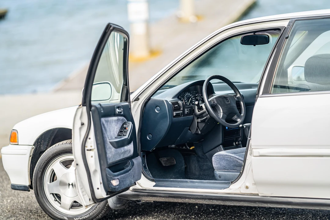 1993 Honda Accord 4th Gen - Image 21 of 31