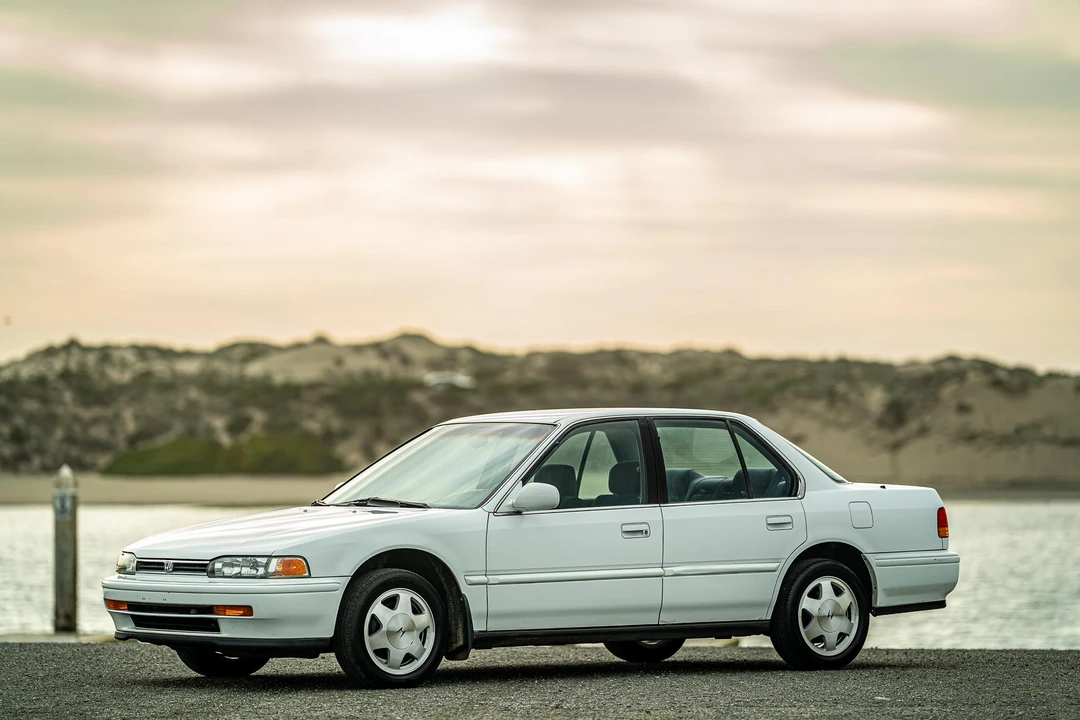 1993 Honda Accord 4th Gen - Image 7 of 31