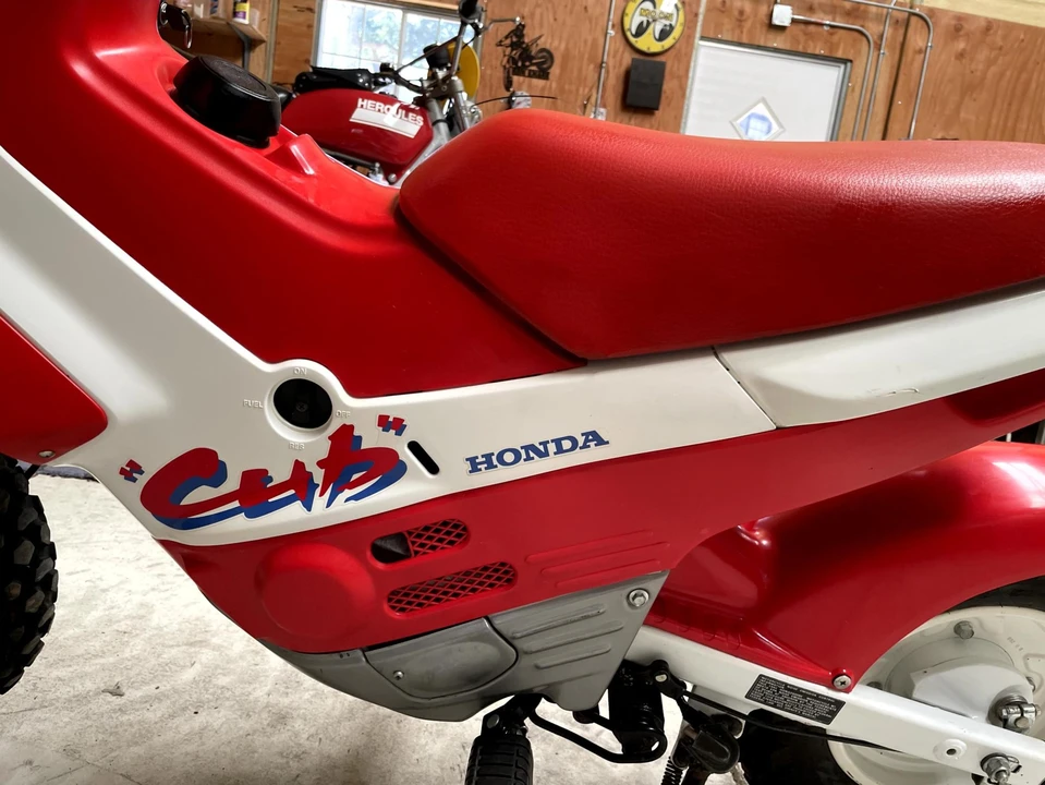 1993 Honda Super Cub - Image 10 of 25