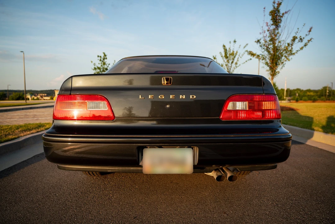 1993 Acura Legend 2nd Gen - Image 28 of 31