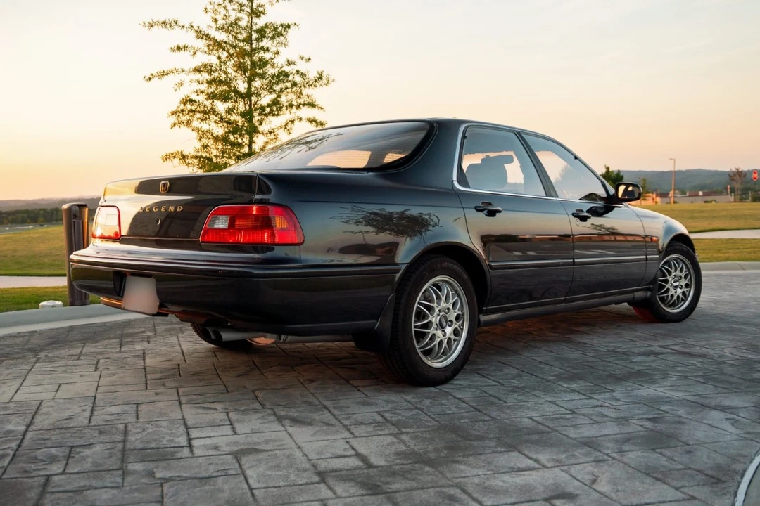 1993 Acura Legend 2nd Gen - Image 6 of 31