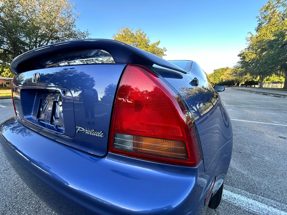 1993 Honda Prelude 4th Gen - Image 17 of 31