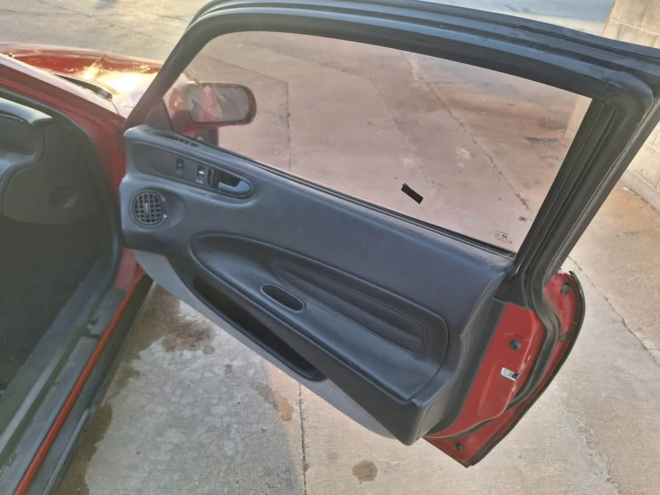 1993 Honda Prelude 4th Gen - Image 11 of 15